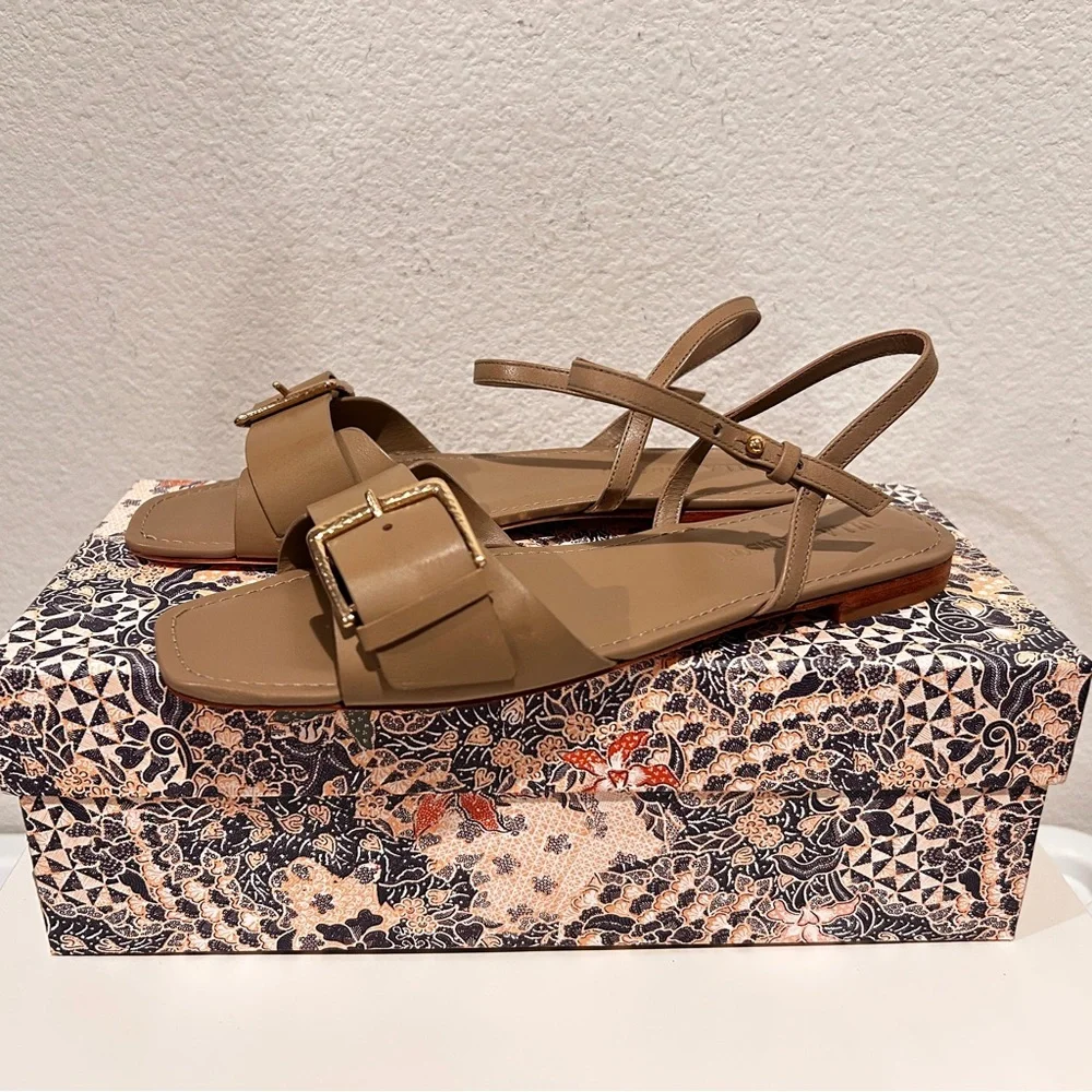 Ulla Johnson Sofia Leather Buckle Flat Sandals in Sand, Size 37, New in Box